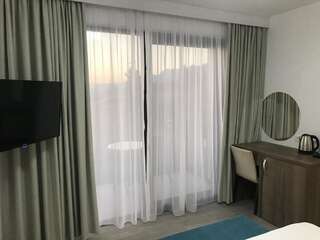 Апарт-отели REZEVICI BOUTIQUE VILLA Петровац Двухместный номер с 1 кроватью и балконом, вид на море-3