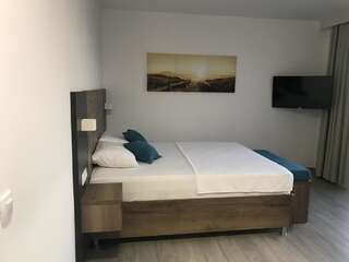 Апарт-отели REZEVICI BOUTIQUE VILLA Петровац Двухместный номер с 1 кроватью и балконом, вид на море-7