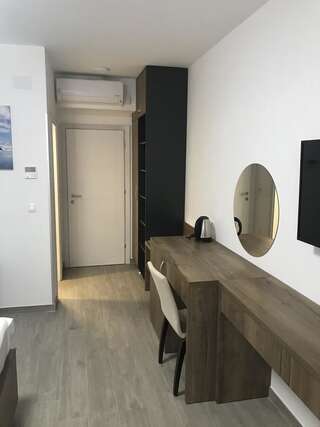 Апарт-отели REZEVICI BOUTIQUE VILLA Петровац Двухместный номер Делюкс с 1 кроватью и балконом, вид на море-6