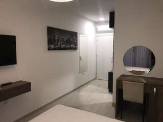 Апарт-отели REZEVICI BOUTIQUE VILLA Петровац Улучшенный номер с кроватью размера «queen-size»-1